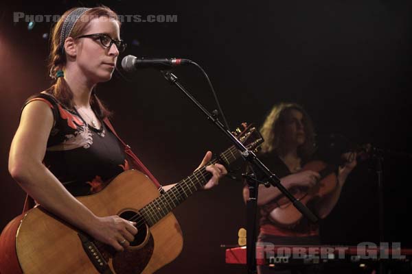 LAURA VEIRS AND THE HALL OF FLAMES - 2011-02-20 - PARIS - La Maroquinerie - 